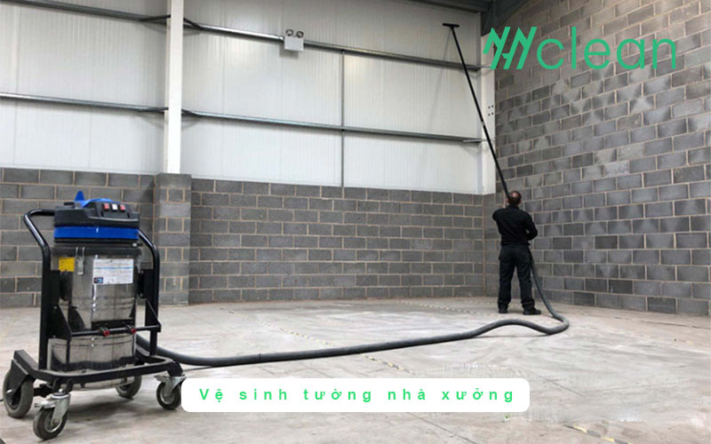 Vệ sinh tường nhà xưởng