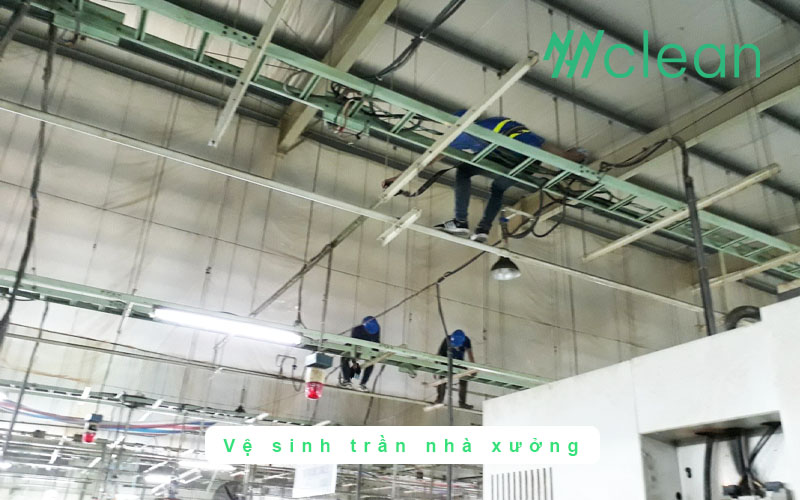 vệ sinh trần nhà xưởng